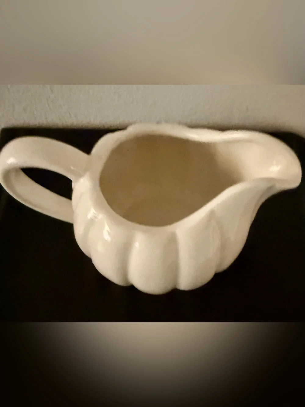 Avon Vintage Autumn Romance Pumpkin Gravy Boat. Circa 1990s. 24oz